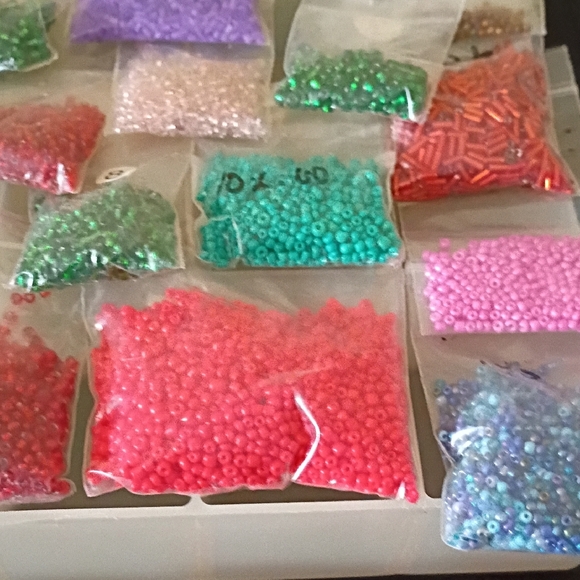 Colorful Bead Collection with Storage Box - Picture 4 of 9